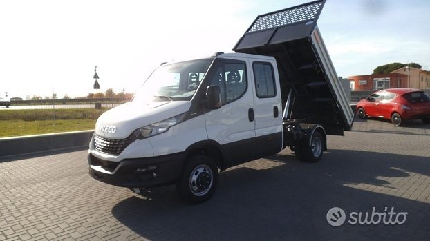 Iveco daily 35c16 motore 3.000 ribaltabile 7 posti